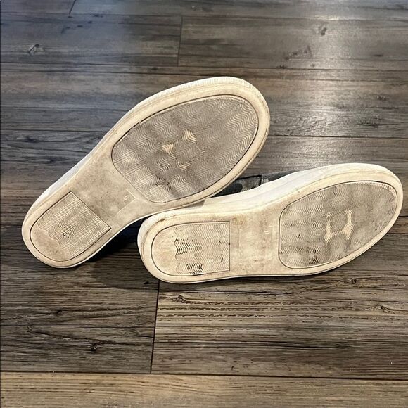 Soda Camouflage Slip-On Sneakers - Picture 6 of 6